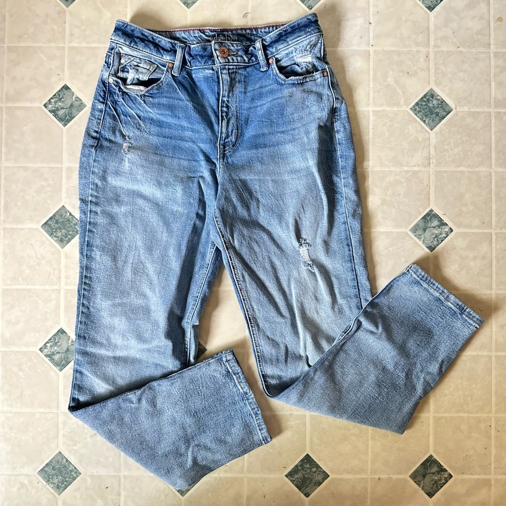 straight jeans